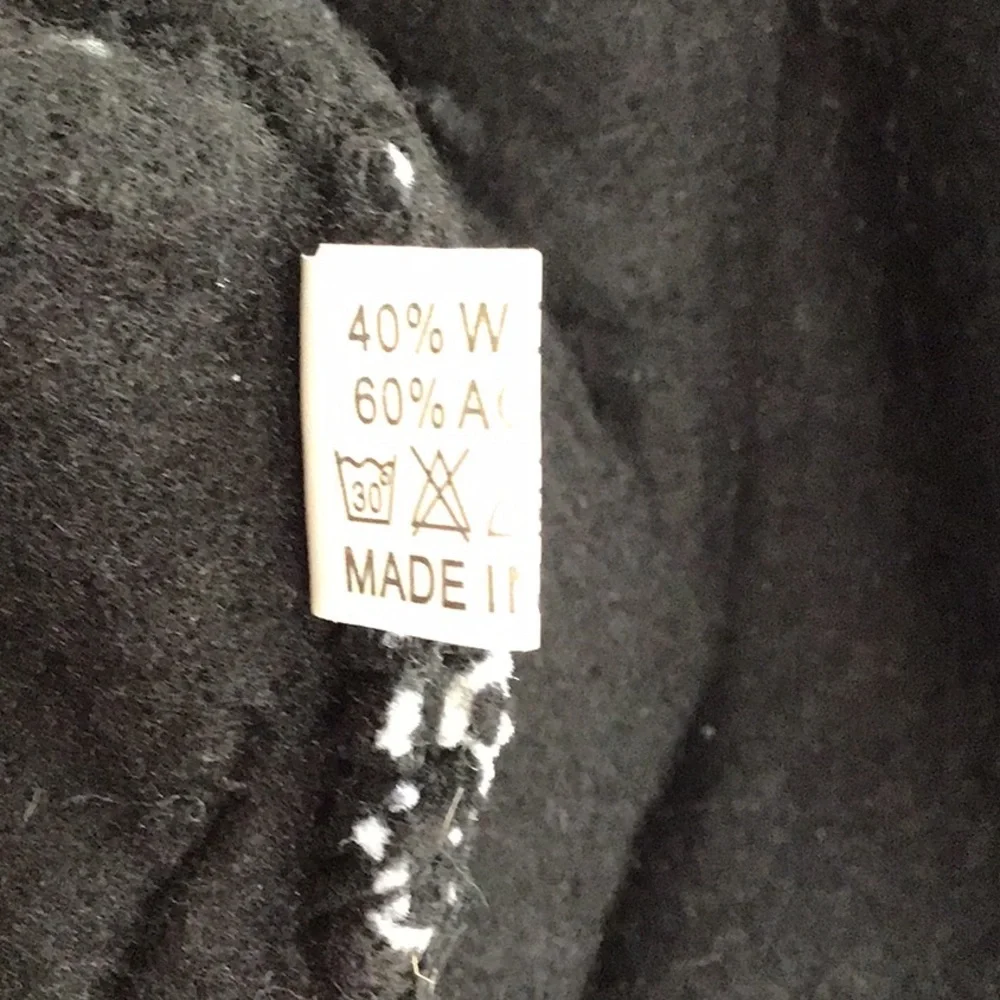 Minky Kids‎ Black Grey Peace Sign Knit Wool Fleece Flap Pom Pom Winter Hat NWT